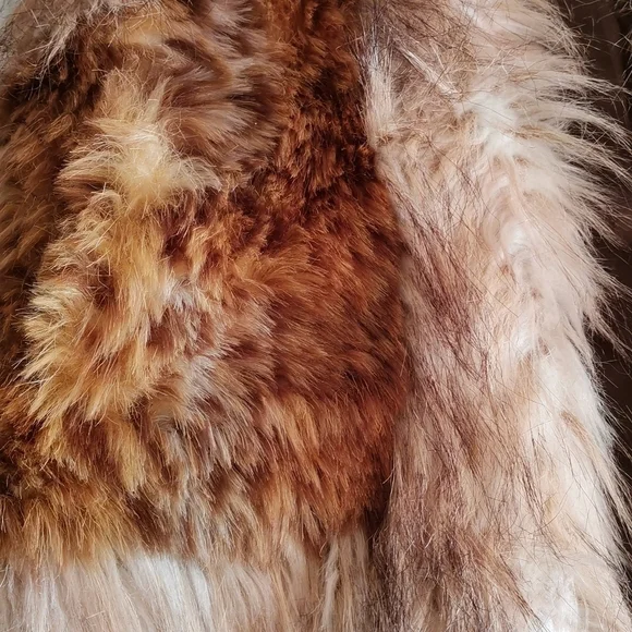 DAMSELLE NEW YORK FAUX FUR. - Picture 4 of 9